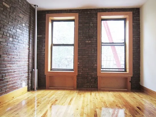 Rented by City Connections Realty | media 16