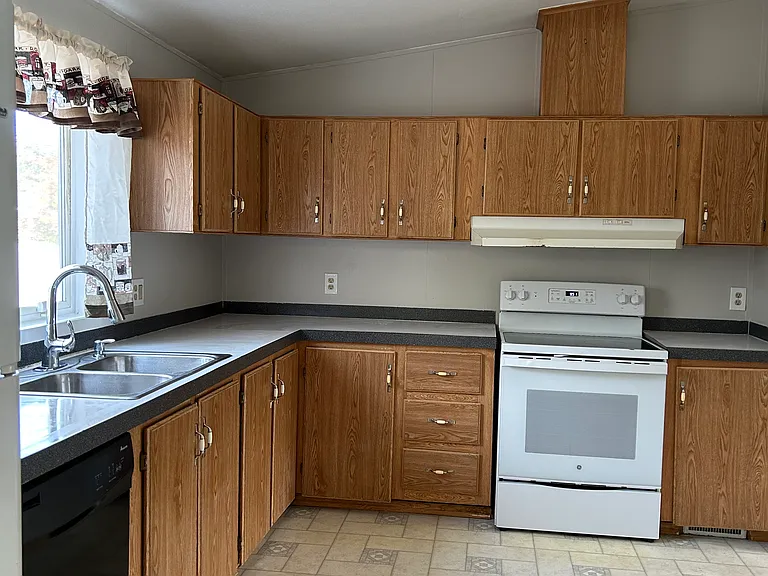 167 Jackson St — Photo 4