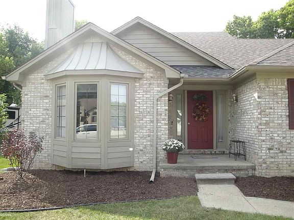 2nd image of 39855 E River Ct