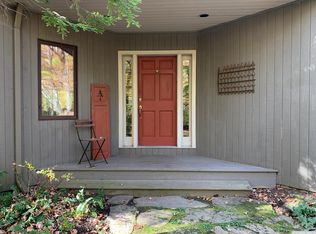 15 Troutbeck Cres, Amenia, NY 12501