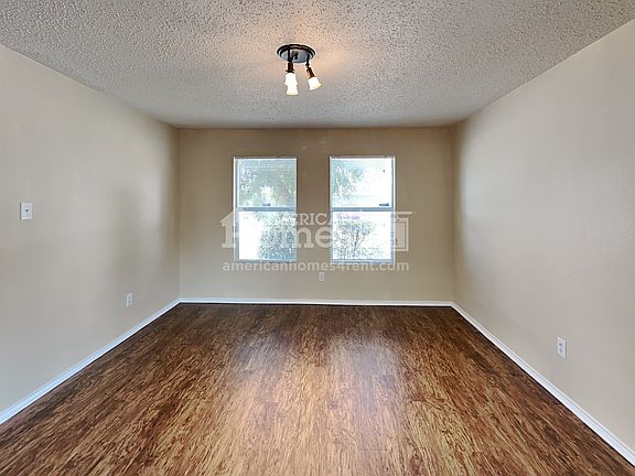 5th image of 3875 Steeplechase Dr