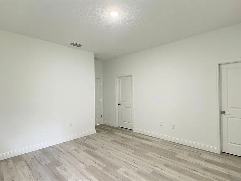 5902 N Darlington Dr — Photo 10