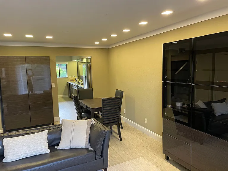 11 Montsalas Dr — Photo 11