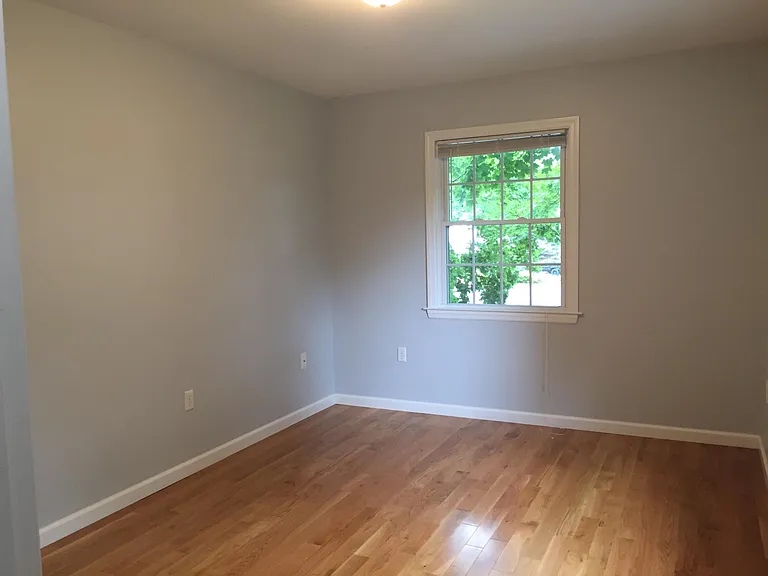 3rd bedroom/Office 9'9"x9'