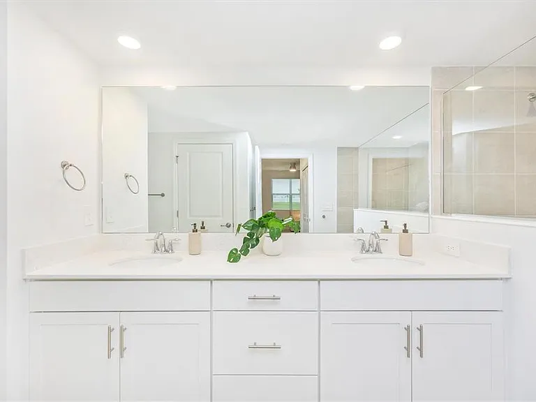 12620 Radiance Ct #101 — Photo 31