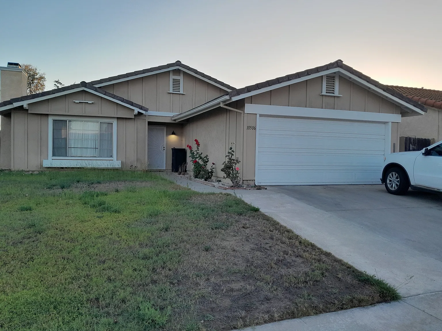 4 bed, 1366 sqft, $3,700 — Photo 2