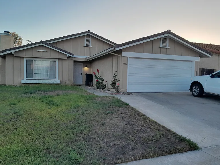 10506 Giffin Way — Photo 2
