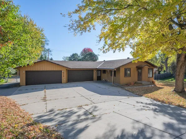 2310 Imperial Dr, Saint Cloud, MN 56301