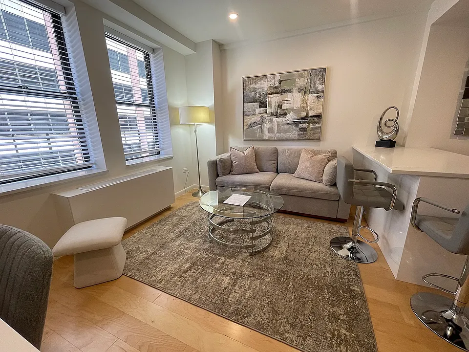 150 W 51st St #1127