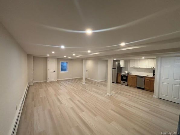 (undisclosed Address)