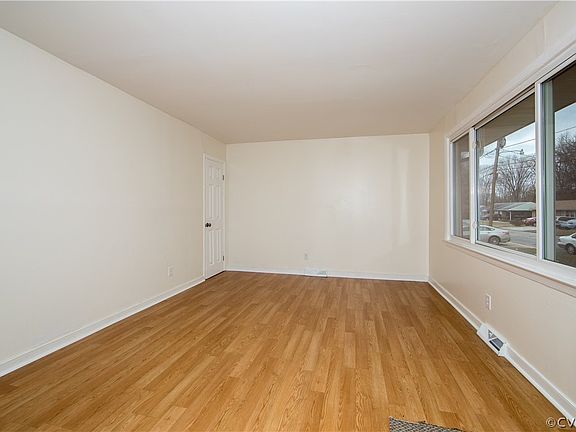 5th image of 478 Reservoir Hts