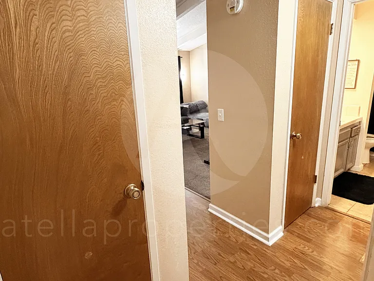 919 Greenfield Ave #1 — Photo 12