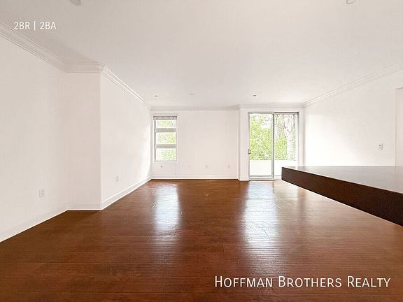 5th image of 4112 Whitsett Ave #103A