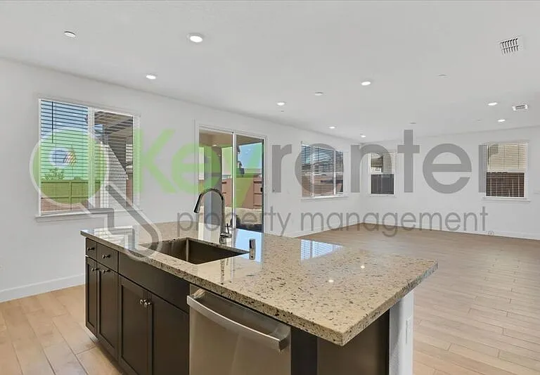224 Twilight Peak Ct — Photo 17