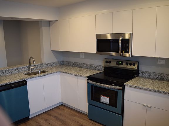 5th image of 450 N Main St APT S302b
