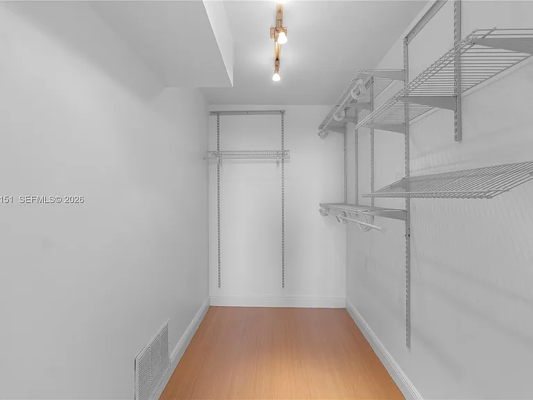 2350 NE 135th St #1202 — Photo 20