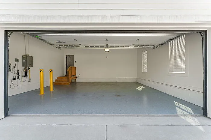 15400 Adelay Ct — Photo 39