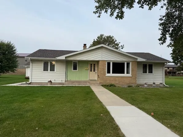 111 N McPhail Ave, Caledonia, MN 55921