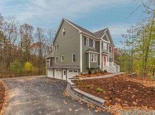 50 Ashwood Ave, Wilmington, MA 01887