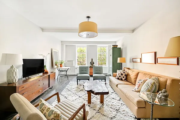Sold by Compass | media 3