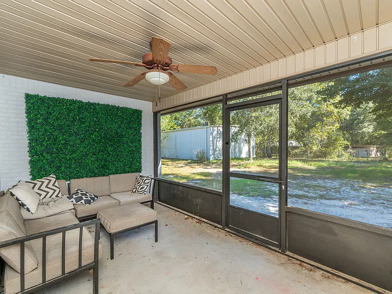 83 Edgewood Dr — Photo 40