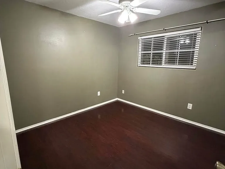 4775 Belmont Pl — Photo 2