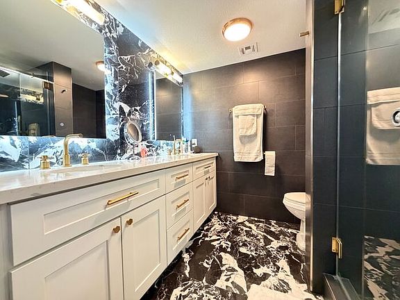 5th image of 205 E Harmon Ave APT 1010
