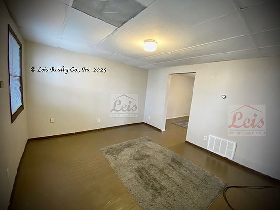 2nd image of 112 E Water St