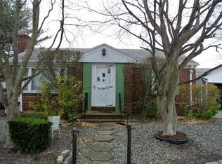 186 Fiat Ave, Cranston, RI 02910