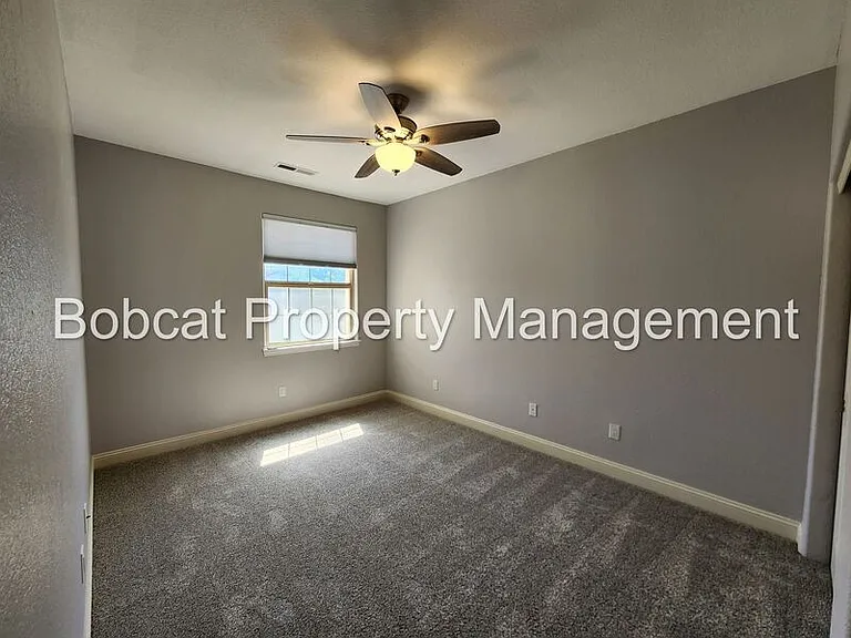 1240 Flintwood Dr — Photo 14