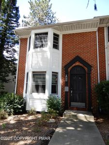 135 N 5th St, Stroudsburg, PA, 18360