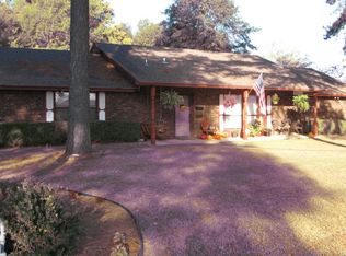 200 Miles St, Broken Bow, OK 74728