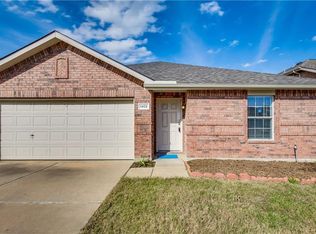 1421 Whitewater Dr, Little Elm, TX 75068