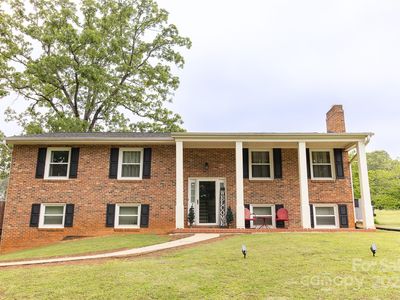 1352 W Cherokee St, Blacksburg, SC, 29702