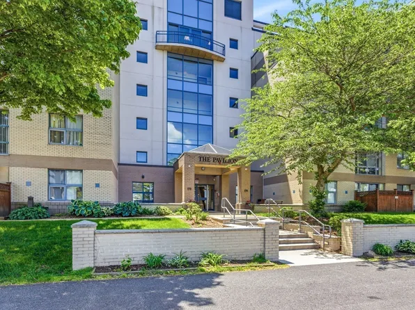 170 Gore St APT 113, Cambridge, MA 02141