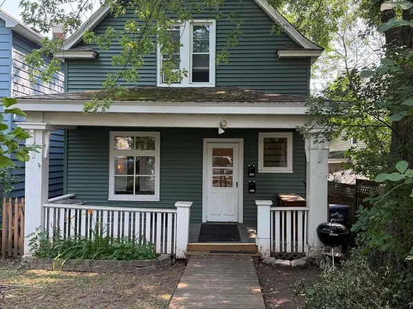 2128 W 6th St, Duluth, MN 55806