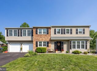 33 Roosevelt Dr, Boyertown, PA 19512