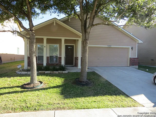 3 bed, 2.0 bath, 1714 sqft, $1,950 — Photo 2