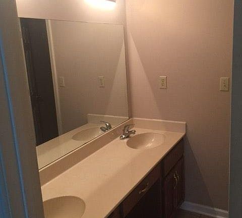 5th image of 4075 Shadow Glen Dr