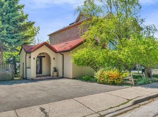 42 41st St, Toronto, ON M8W3N6