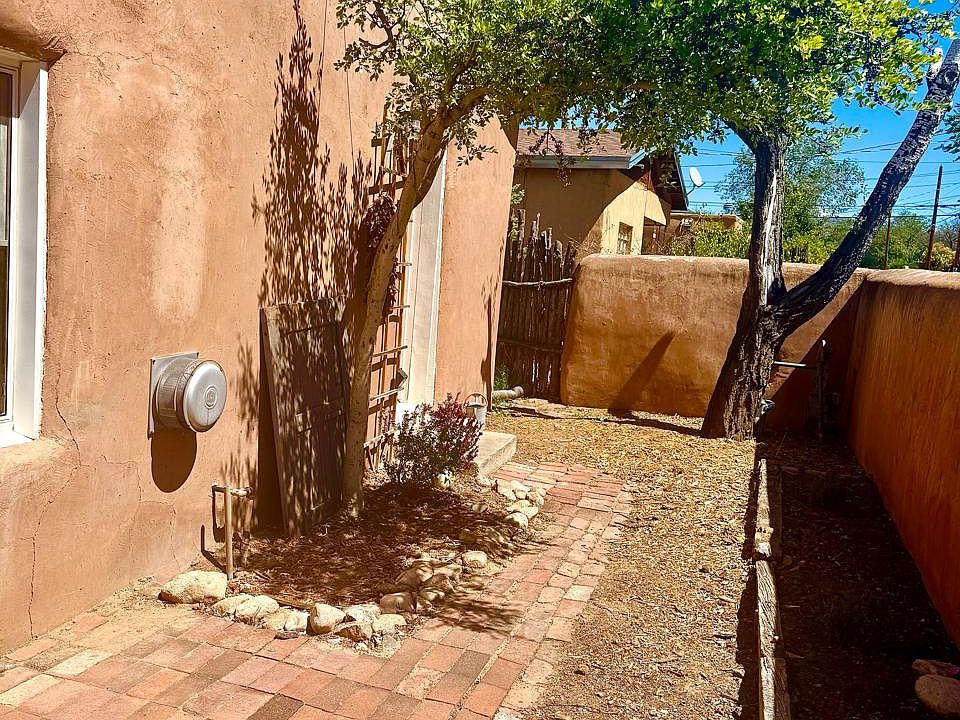 1st image of 1007 Don Juan St