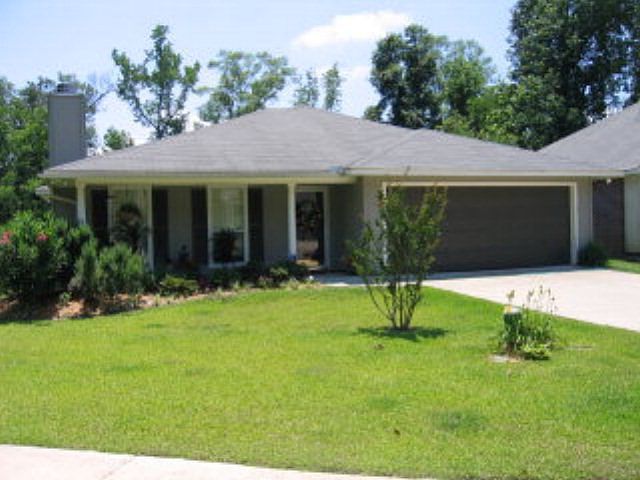 1st image of 120 Trailwood Dr
