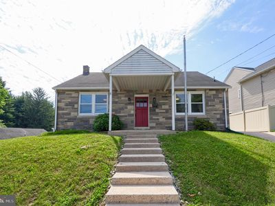 127 N 11th St, Akron, PA, 17501