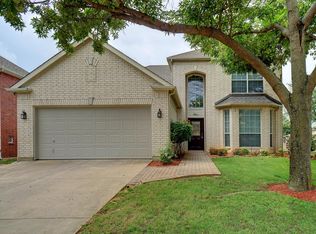 214 Nutmeg Ln, Euless, TX 76039