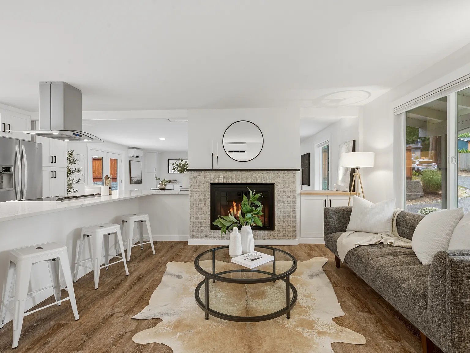 3 bed, 1430 sqft, $3,750 — Photo 3