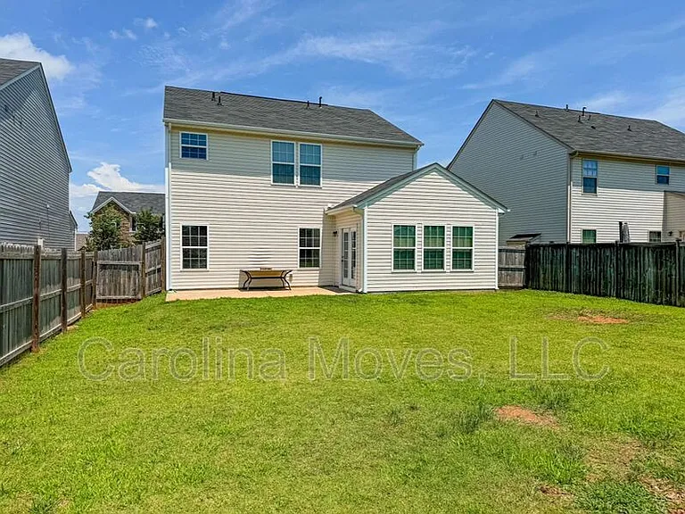 345 Bucklebury Rd — Photo 22