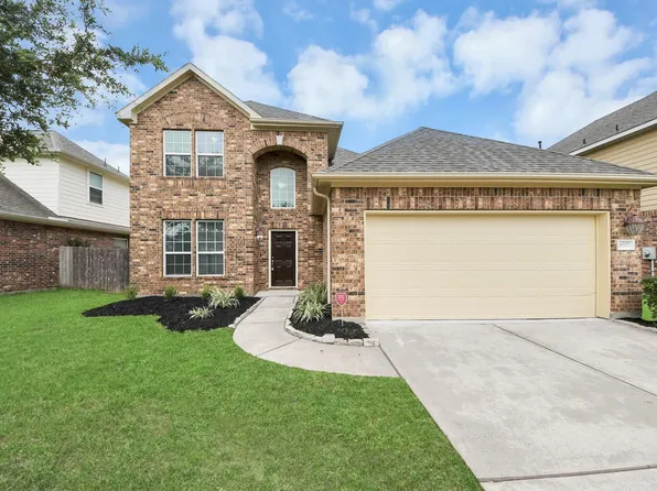 6527 Hunters Trace Ln, Baytown, TX 77521
