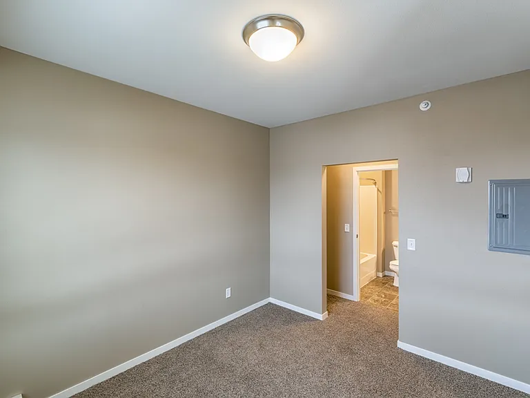 Ironwood Flats — Photo 22