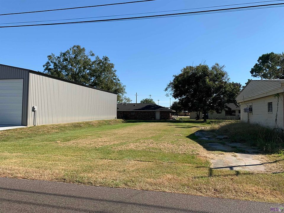 1st image of 213 W Ascension St