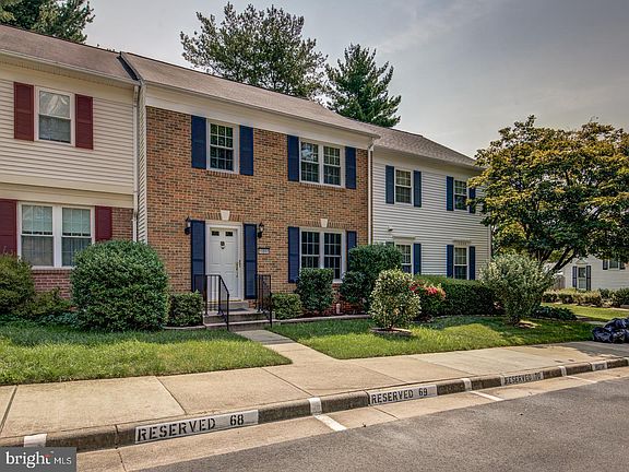 2nd image of 10860 Oak Green Ct